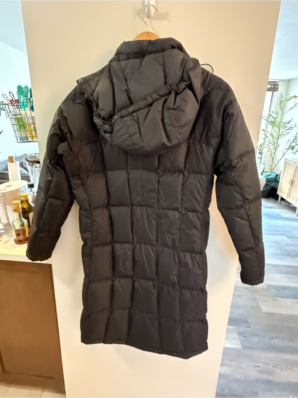 The North Face Women's Black Parka | 600 - Picture 9 of 11